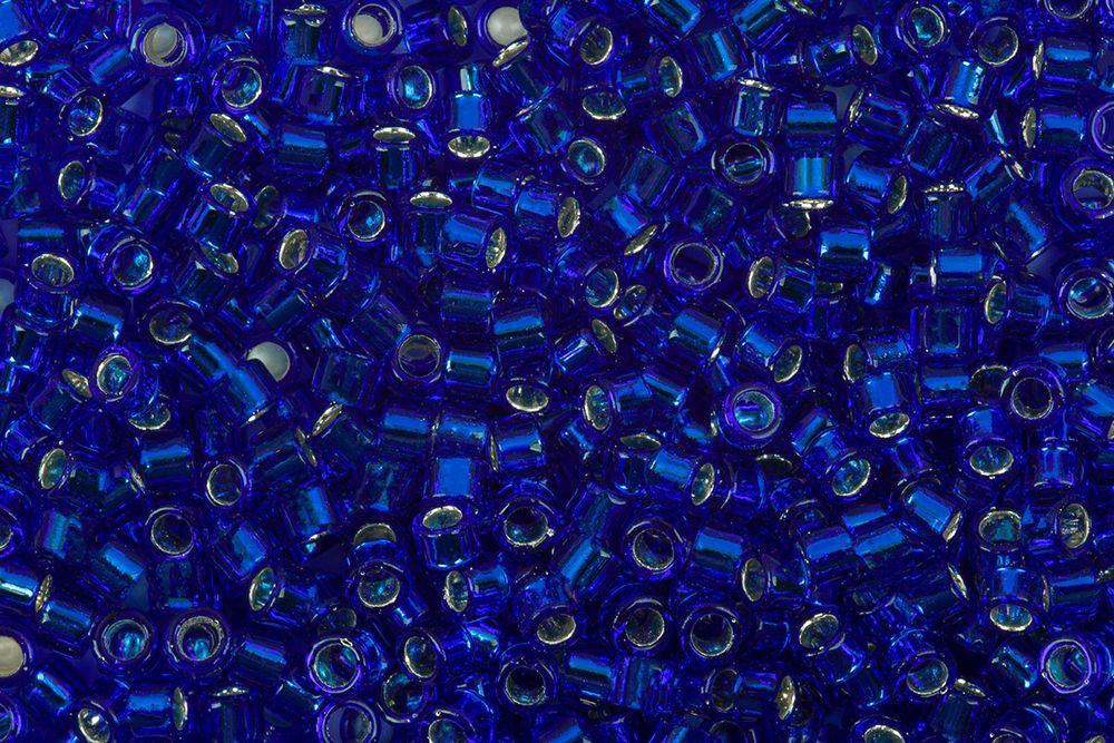 Бисер Toho 11/0 Aiko 3 (1.7 мм), 5х5 г, 0028 яр.синий