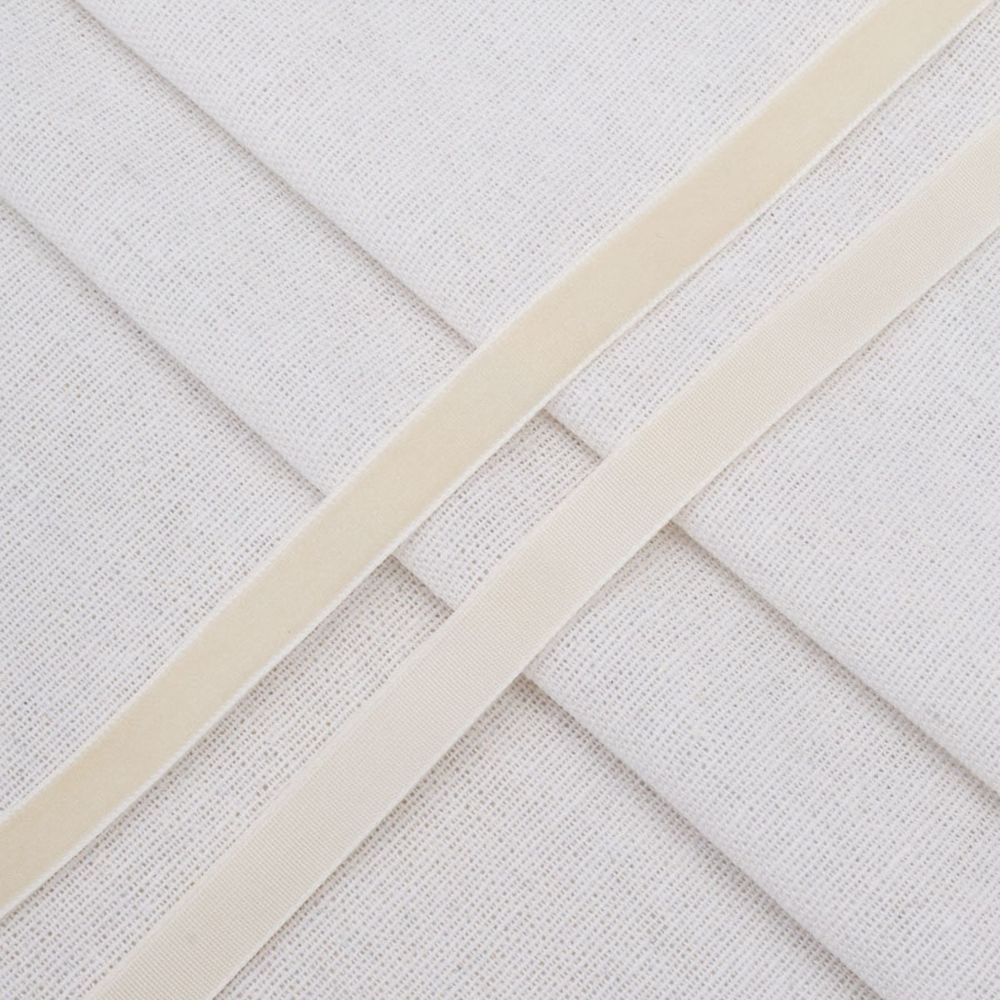 Лента бархатная (тесьма) 09.0 мм / 32.9±2 метров, 0081-1006, 28 сливочный