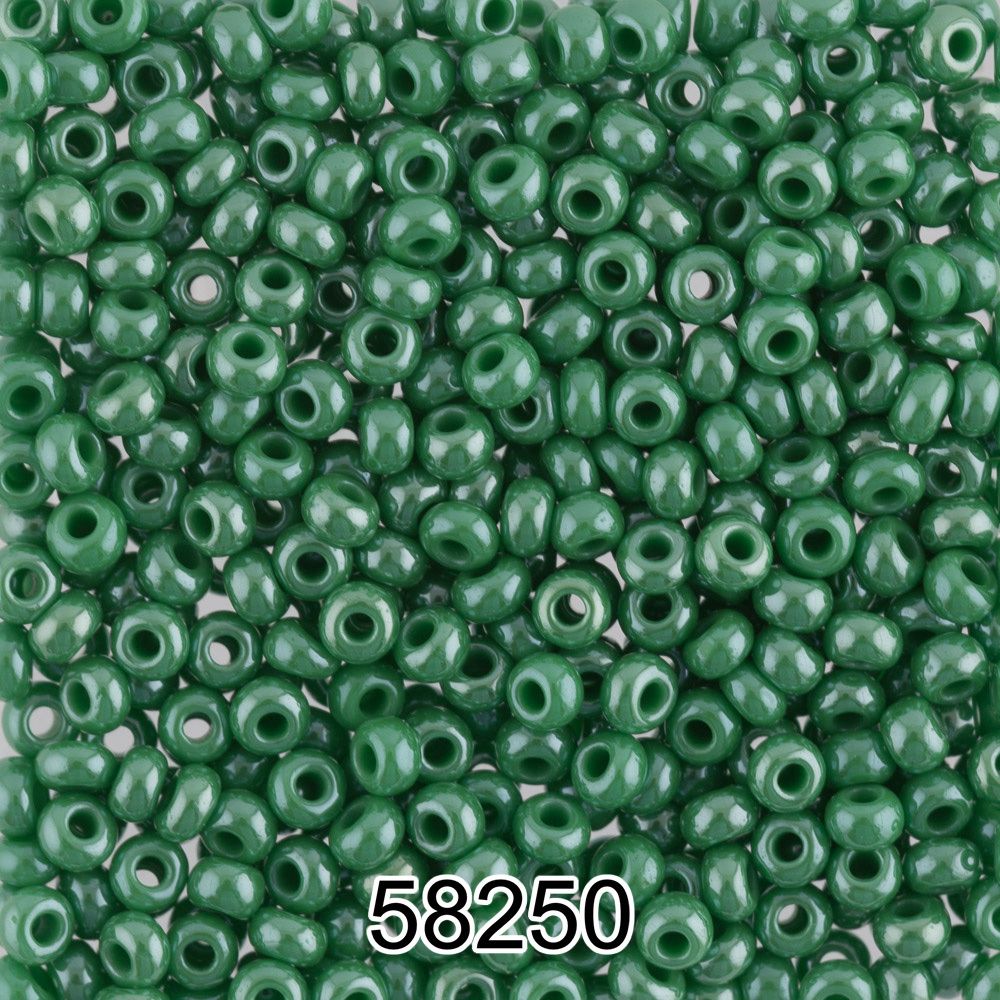 Бисер Preciosa 10/0 (2.3 мм), 500 г, 58250 (Ф075) зеленый