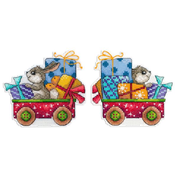 Набор для вышивания нитками МП Студия Р-1137, на пластиковой канве Спешим на праздник, 10х10 см