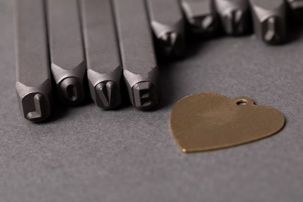 Набор штампов для чеканки по металлу 4 мм, английский алфавит MT-007, Промысел