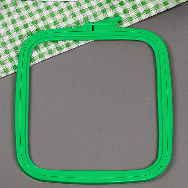 Пяльцы-рамка пластиковые 220х195 мм, Nurge NUR.170-13.5 цв.зеленый