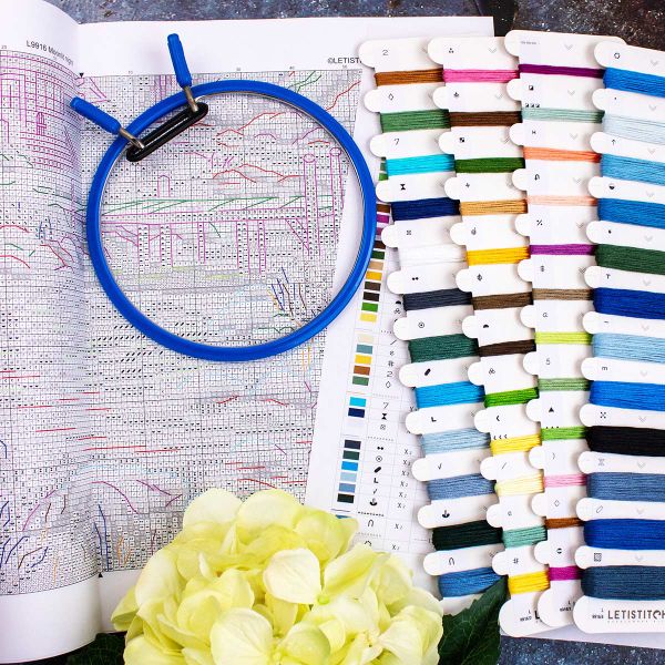 Набор для вышивания нитками LetiStitch L9916, Лунная ночь 19х29см