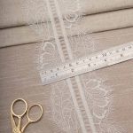 Кружево шантильи (реснички) на сетке 105 мм / 30 метров, белый, 3AR1277