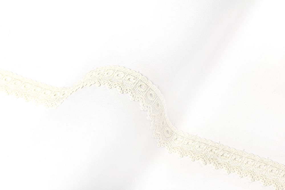 Кружево гипюр (плетёное) 31 мм / 8.8 м, кремовый, Gamma GGM-3101