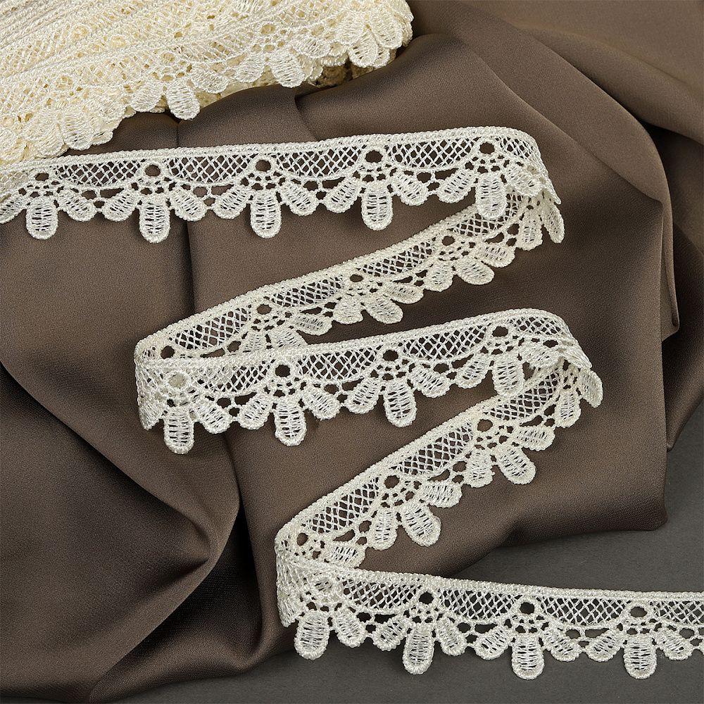 Кружево гипюр (плетёное) 25 мм, диз.2504 цв.F102 молочный уп.13.71м, Kruzhevo