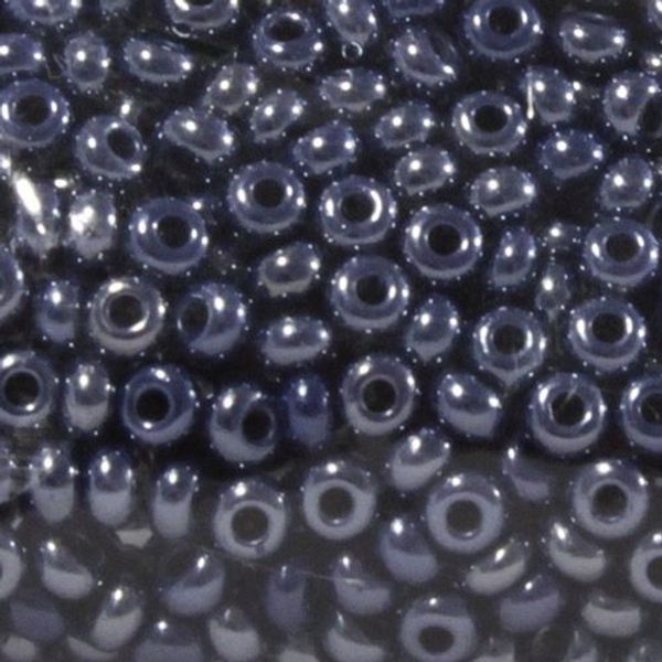 Бисер Preciosa 10/0 (2.3 мм), 50 г, непрозрачный с жемчужным покрытием, цв. 38070