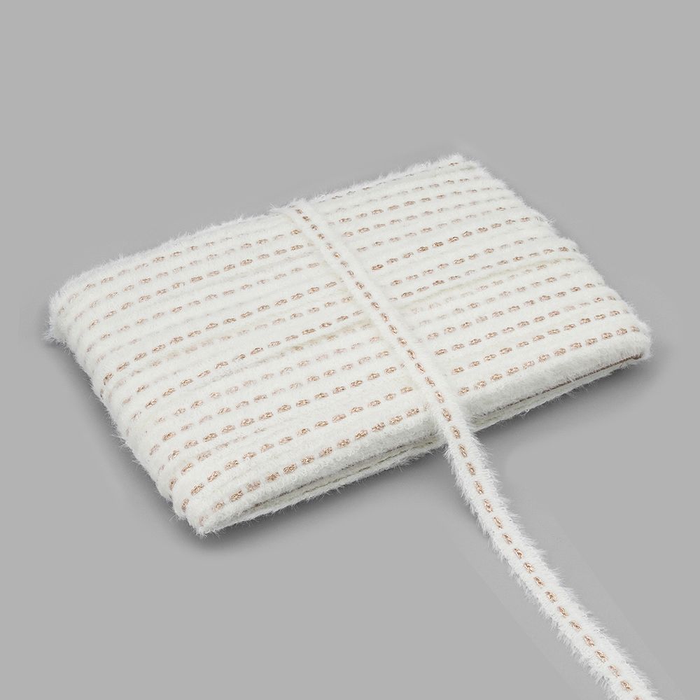 Тесьма отделочная твидовая 20 мм / 82.29 метра, пушистая с люрексом, белый, 3Al287