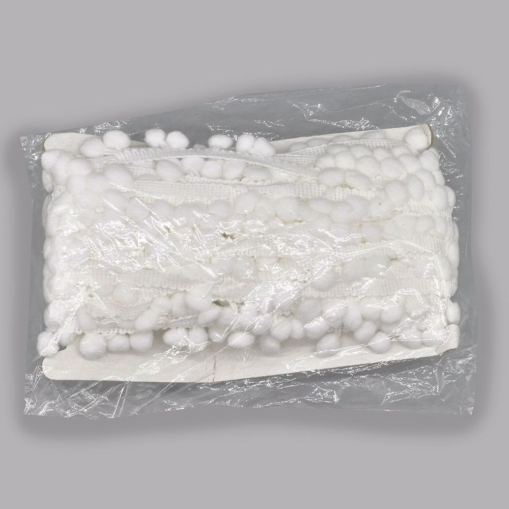 Тесьма с помпонами 1-рядная h20 мм, с помпонами 01 белый, 17 м