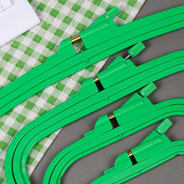 Пяльцы-рамка пластиковые 220х195 мм, Nurge NUR.170-13.5 цв.зеленый