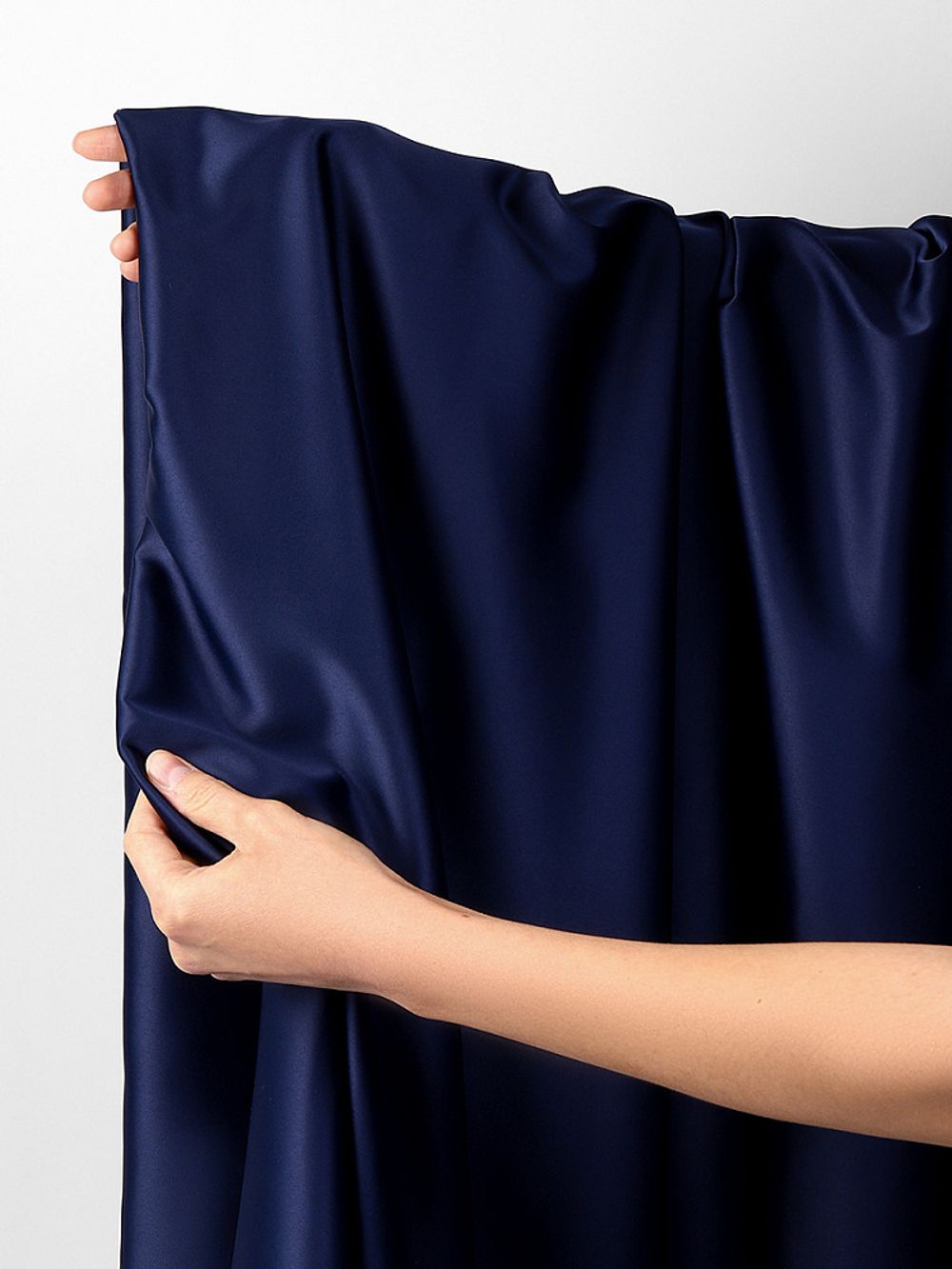 Атлас стрейч для нижнего белья 107 г/м², 125 см / 25 метров, 0180 цв.061(05) темно-синий