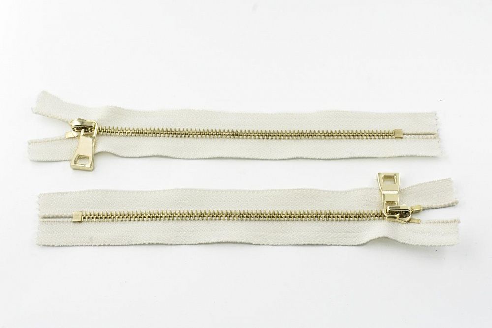Молния металл Т5 (5 мм) 1 зам., н/раз., 18 см, св. золото, цв.D841 белый, MaxZipper Premium, 1 шт /TOS/