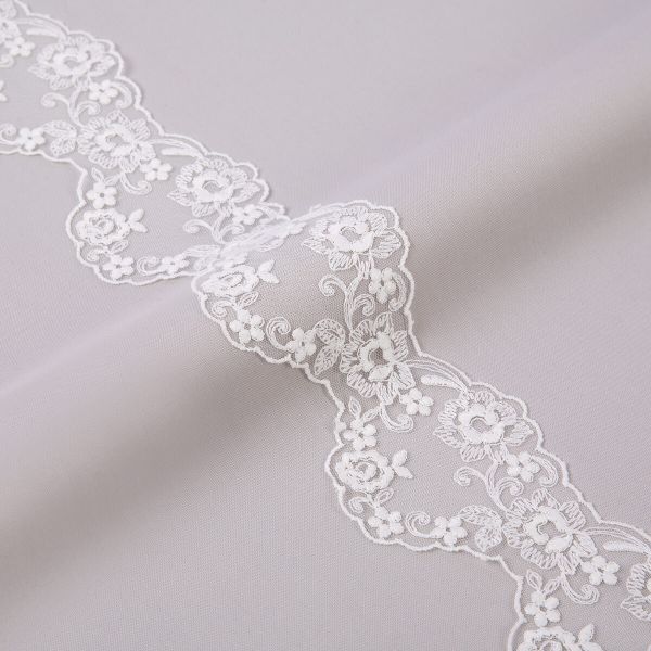 Кружево на сетке 67 мм / 10 м, кремовый, Gamma GKMB-6702M