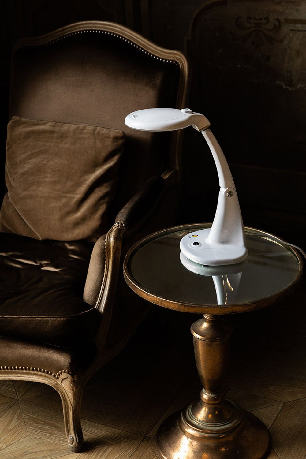 Лупа с подсветкой настольная ⌀10 см (ув.х1.75) + ⌀2.5 см (ув.х4), Ferstel FR-25