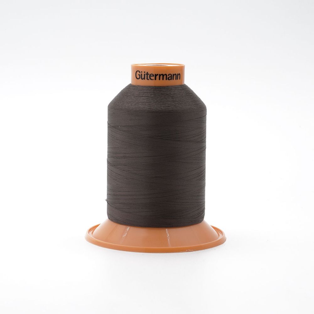 Нитка филаментная особопрочная Gutermann Tera 180, 5000 м, 704172, 540 молочный шоколад, 1 катушка