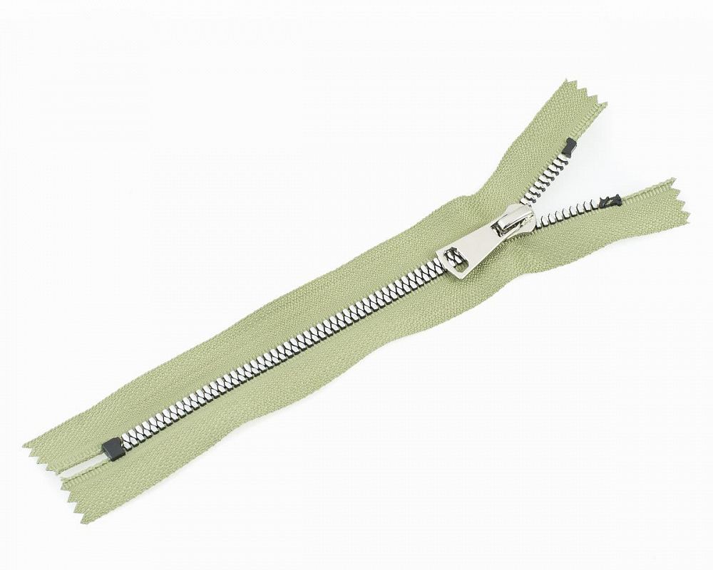 Молния трактор Т5 (5 мм) 1 зам., н/раз., 18 см, никель, цв. D109 хаки, MaxZipper Premium, 1 шт /TOS/