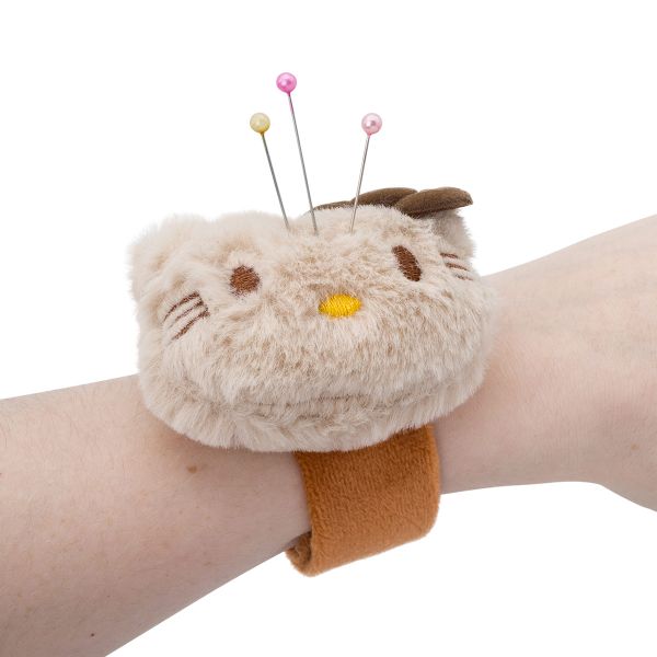 Браслет игольница кошечка 24 см