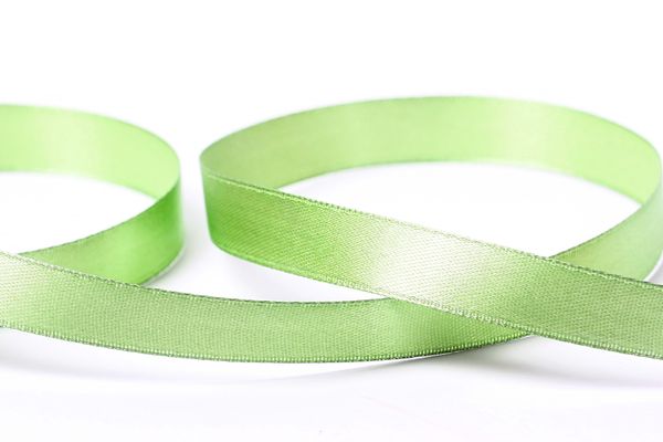 Лента атласная 1-сторонняя 12.0 мм / 33±2 метра, 083 св.зеленый, Gamma