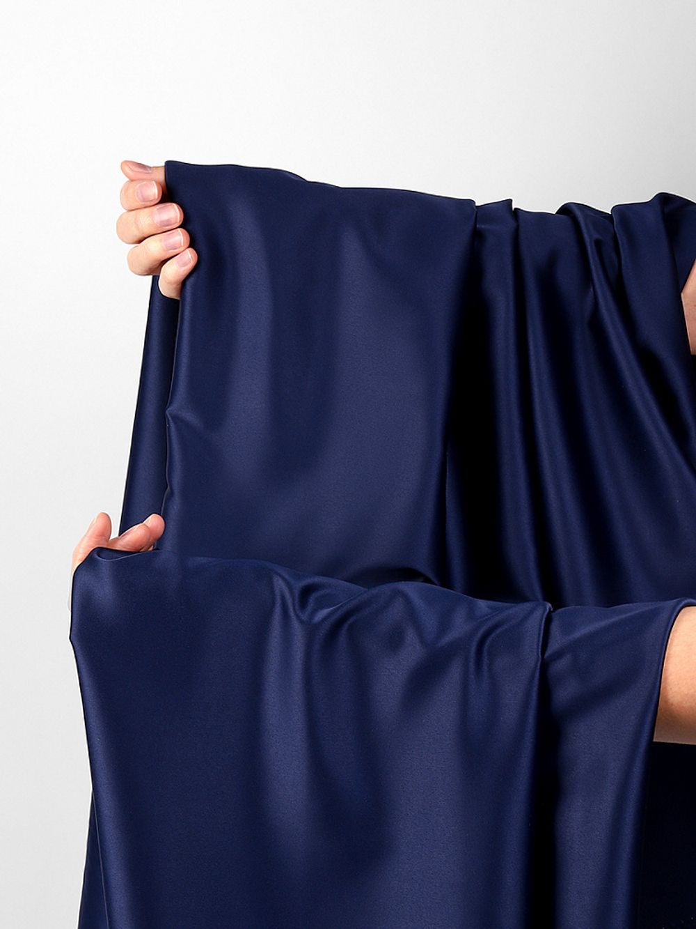 Атлас стрейч для нижнего белья 107 г/м², 125 см / 25 метров, 0180 цв.061(05) темно-синий