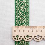 Лента (тесьма) жаккардовая 32.0 мм / 25±1 метров, с метанитом рис. 9819, зеленый/золото, С3104Г17