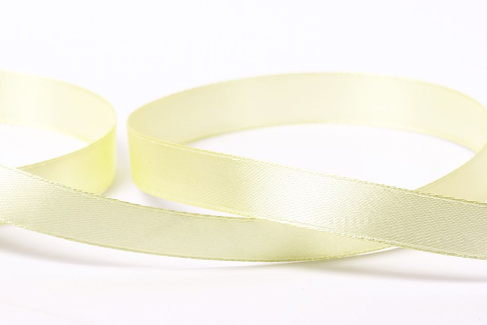 Лента атласная 1-сторонняя 12.0 мм / 33±2 метра, 009 св.желтый, Gamma