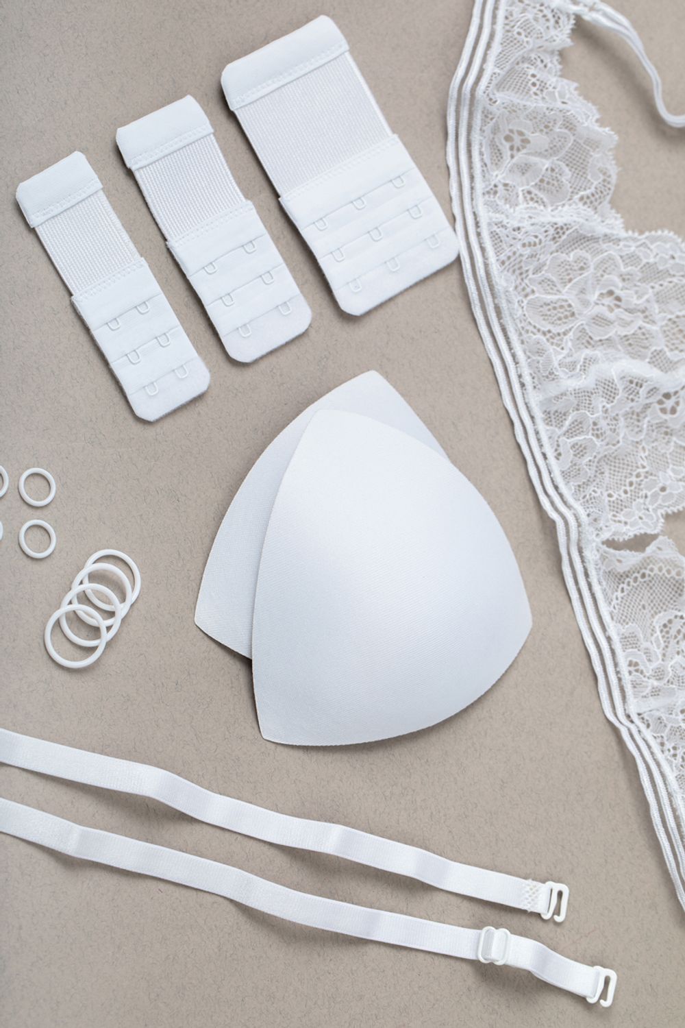 Бельевые чашечки для бюстгальтера треугольные р.2, 10 пар белый, Blitz FN-75.76