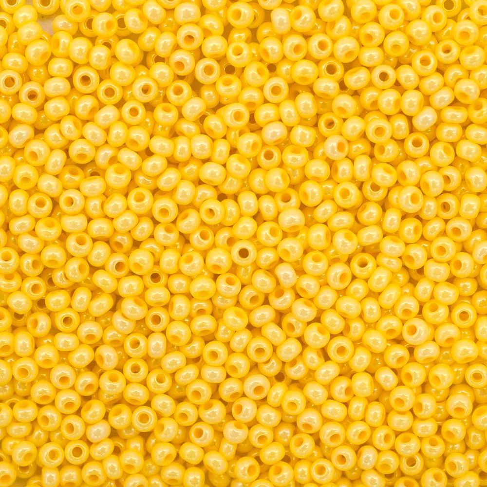 Бисер Preciosa 10/0 (2.3 мм), 500 г, мелованный, круг.отв., (16386) 331-19001-10/0