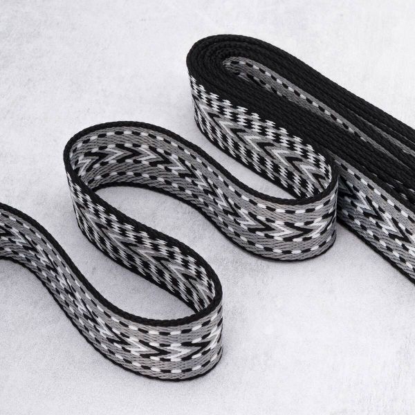 Стропа (ременная лента) 38 мм / 3 метра, [41.33 г/пог.м], с принтом, T0809 серый/белый/черный, 3Al362