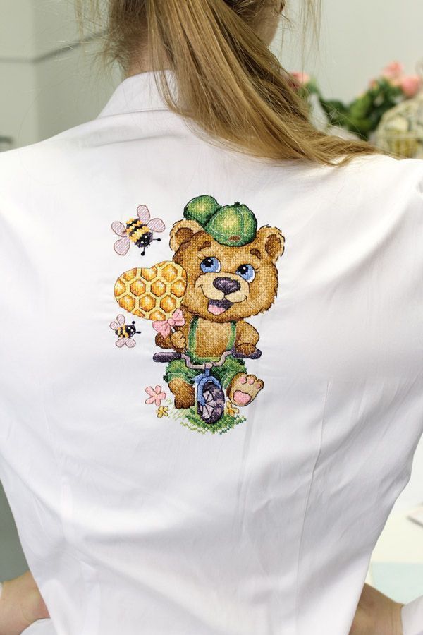 Набор для вышивания нитками МП Студия (Жар-птица), вышивка на одежде Озорной мишка, 18х12 см