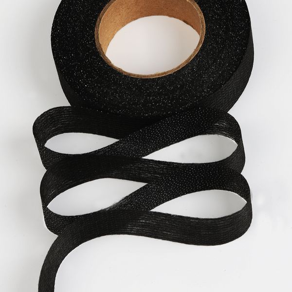 Лента клеевая нитепрошивная по долевой 20 мм / 25 метров, черный, 4720B