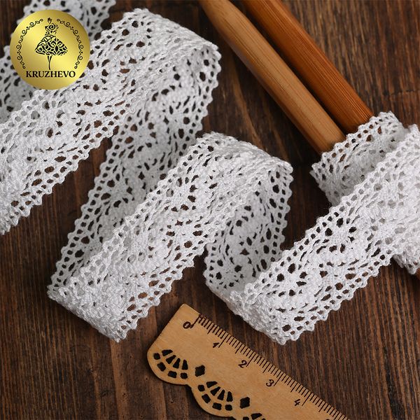 Кружево вязаное (тесьма) 25 мм, диз. 297, цв.02 белый, уп. 25 м, Kruzhevo