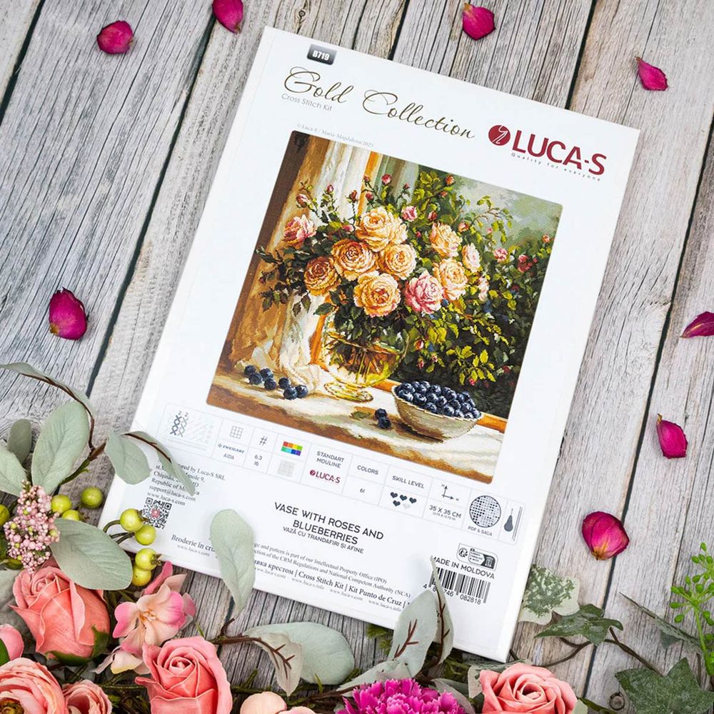 Набор для вышивания нитками Luca-S B719, Ваза с розами и черникой, 35х35см