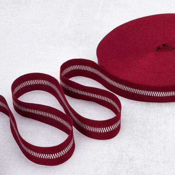 Тесьма отделочная 25 мм / 50 метров, 97%п/э, 3% метанит, бордовый с серебром, Р.90292