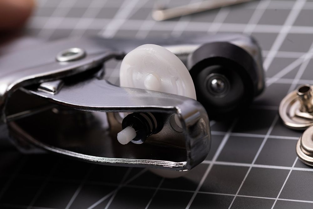 Щипцы для установки металлических кнопок, с кнопками, Micron HT-3