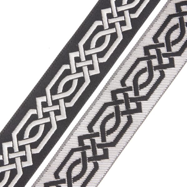 Лента (тесьма) жаккардовая 35.0 мм / 10±0.5 метров, бордюр Кельтский орнамент 35272 V9 черный/серебро