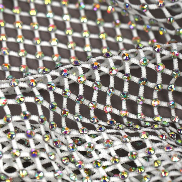 Сетка бельевая со стразами 100 г/м², шир.140 см / 13.71 метра, 2025 цв.1 белый /2025.01/