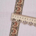 Лента (тесьма) жаккардовая 33.0 мм / 10±0.5 метров, бежево-красный, 3AR2681