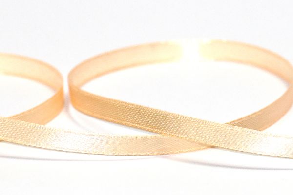 Лента атласная 1-сторонняя 6.0 мм / 33±2 метра, 071 св.кремовый, Gamma