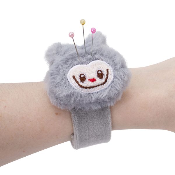 Браслет игольница монстрик серый 24 см