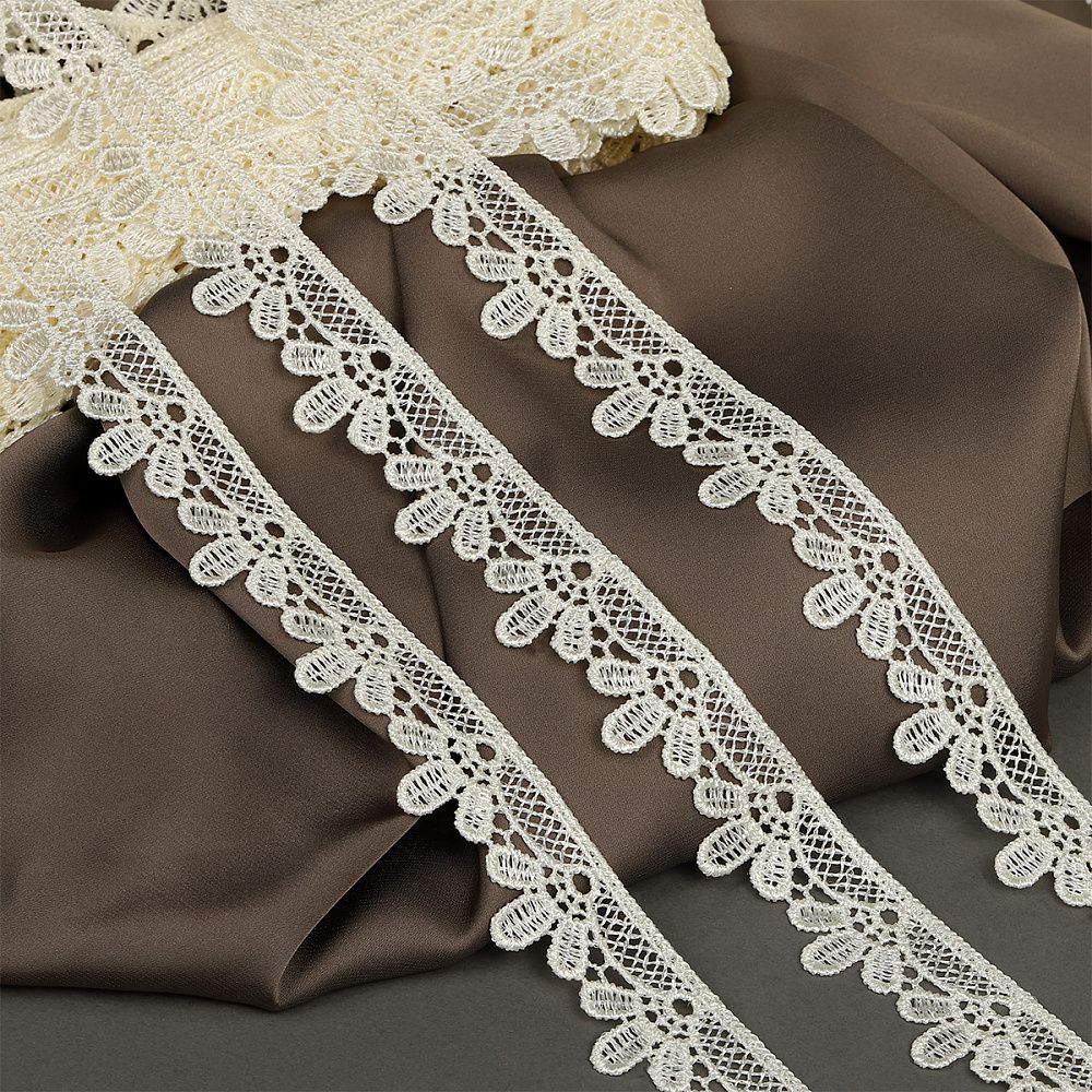 Кружево гипюр (плетёное) 25 мм, диз.2504 цв.F102 молочный уп.13.71м, Kruzhevo