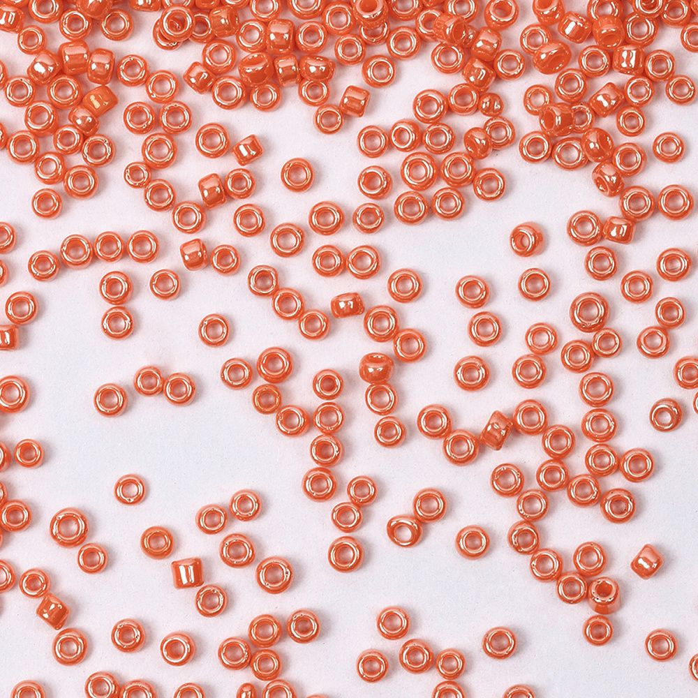 Бисер Magic4Hobby 12/0 (2 мм), 450 г, цв. 130, арт. OL.10/0