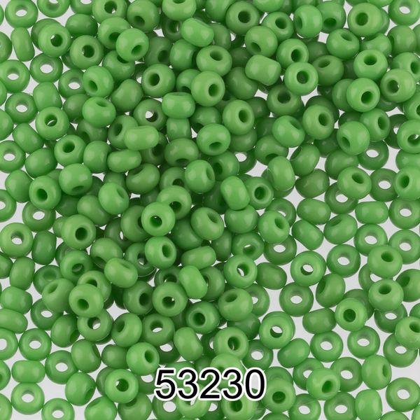 Бисер Preciosa 10/0 (2.3 мм), 500 г, 53230 (Ф114) салатовый
