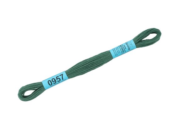 Мулине Gamma 100% хлопок, цв.0957 сер-зеленый, 24 мотка по 8 метров