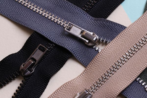 Молния металл Т5 (5 мм) 2 зам., разъем., 55 см, никель, 002 черный, ZIP 5N-2 Gamma, 10 шт