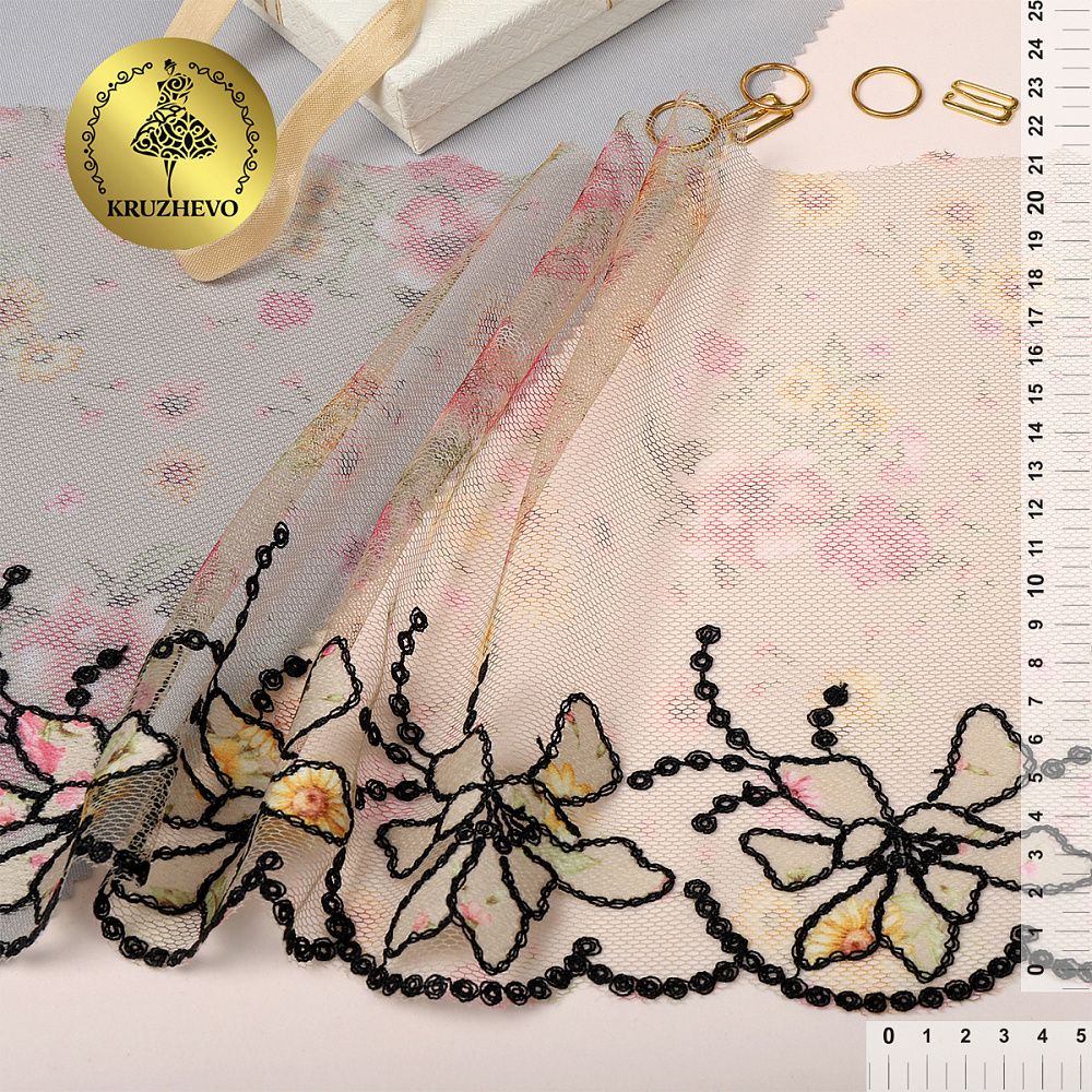 Кружево на сетке (вышитое) 215 мм, диз. 102, цв.бежевый мульти, правая, уп. 13,7 м, Kruzhevo