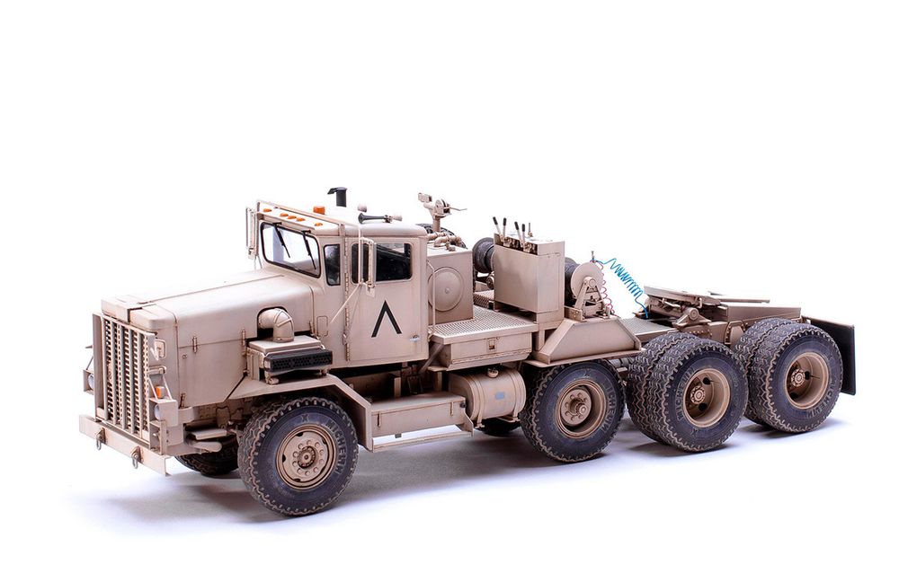 Модель сборная: тягач, U.S. M911 C-HET (8X6) & M747 HEAVY EQUIPMENT SEMI-TRAILER 1/35, Meng SS-013