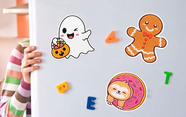 Алмазная (кристальная) мозаика Фрея ALVM-085, магнит Маленькое привидение, 9х9 см