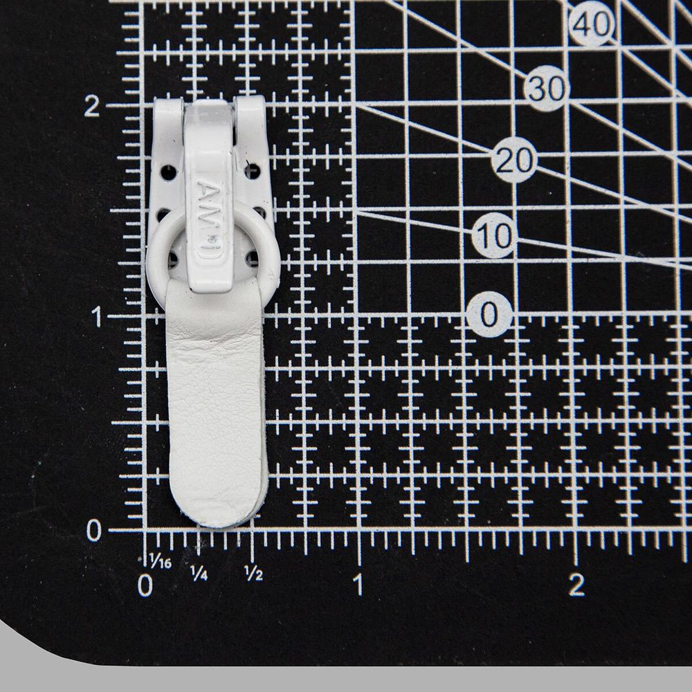 Крючок шубный Hobby&Pro 20 мм, 5 шт, 9003 белый