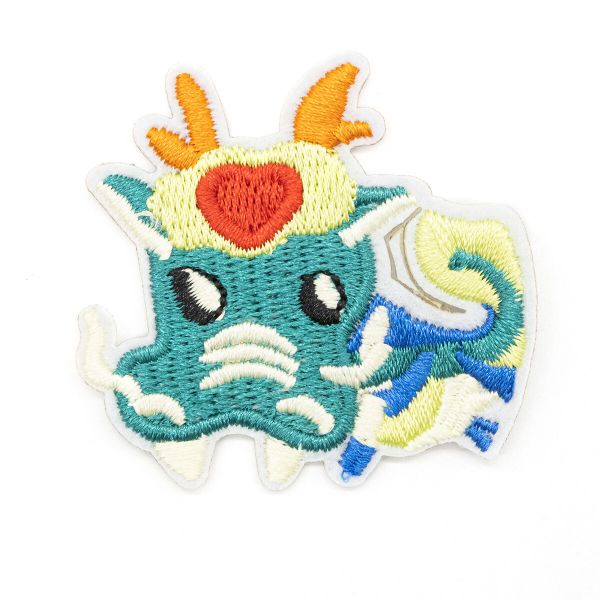 Термоаппликация Дракон с сердечком, разноцветный 5х4,8см, Hobby&Pro