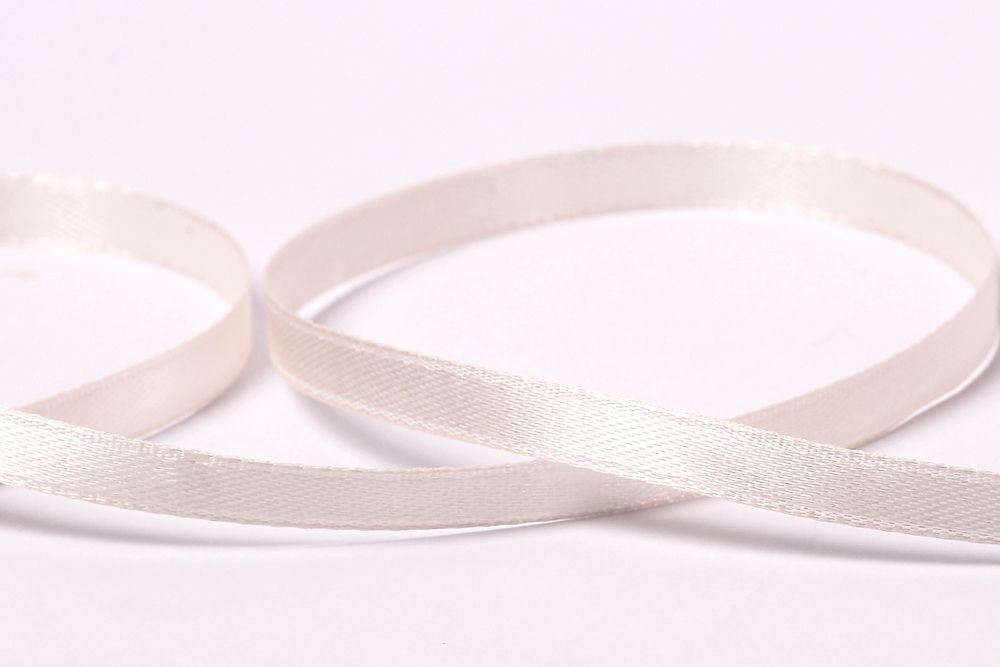 Лента атласная 1-сторонняя 6.0 мм / 33±2 метра, 002 св.розовый, Gamma